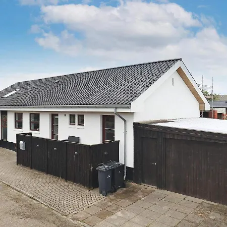 Holiday home Lxi *